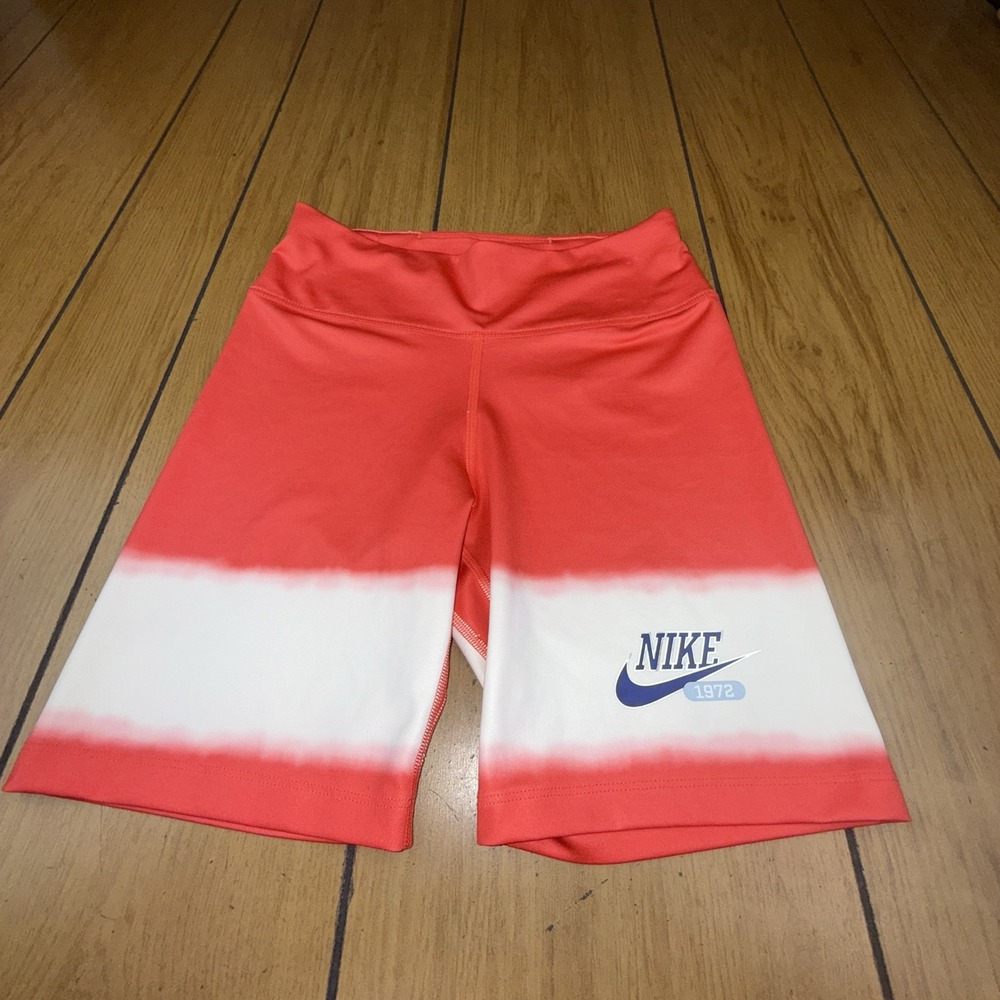 Nike ONE Dry 7" Women's Tight FIT Training Performance Shorts Red Size Medium